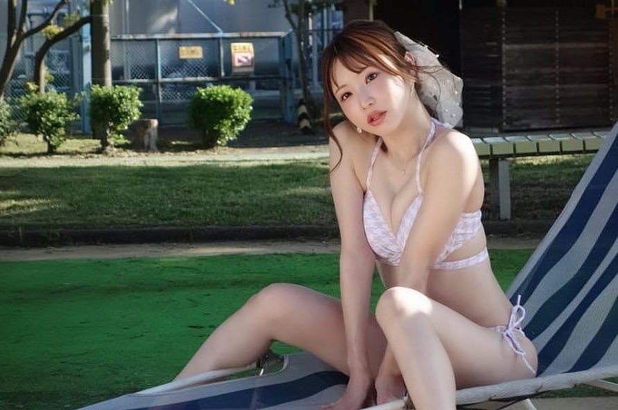 Moe Amatsuka - Thiên thần JAV với gương mặt ngây thơ
