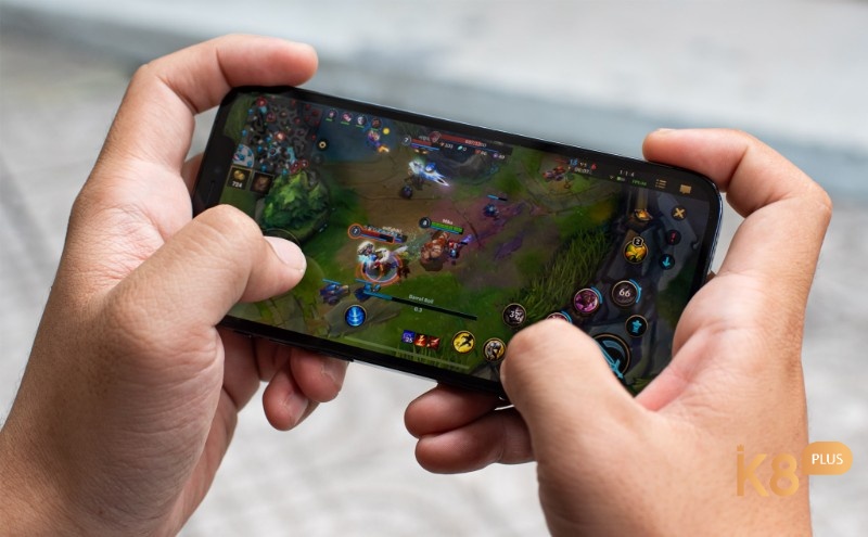 Theo dõi trang chính thức và đăng ký sớm giúp game thủ cập nhật nhanh và nhận nhiều phần quà độc quyền