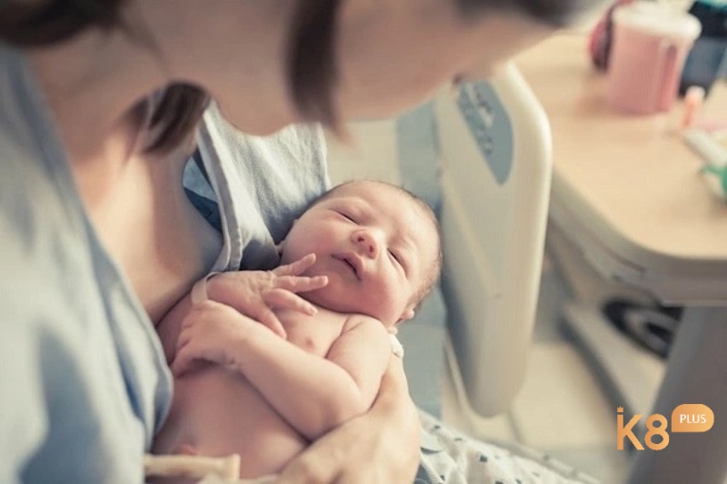 Một cô gái trẻ mơ thấy mình sinh con thể hiện cho sự chưa sẵn sàng để đối mặt với các áp lực trong cuộc sống