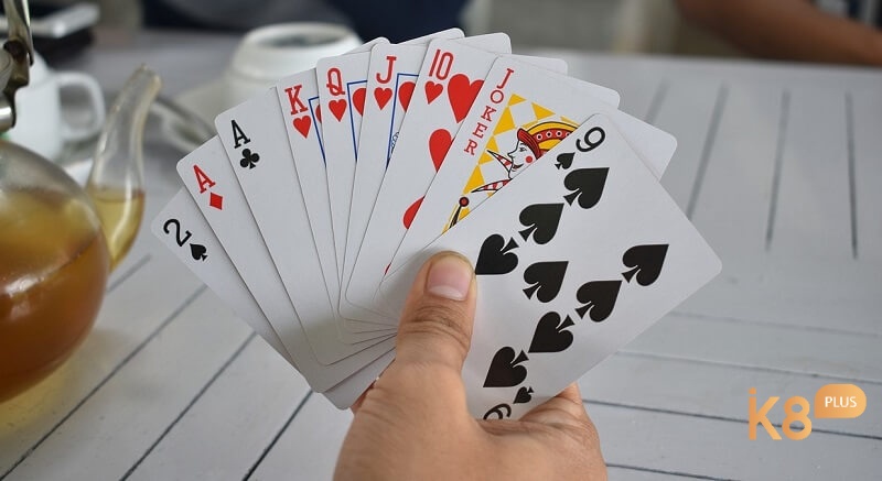 Kỹ thuật nhớ bài tiến lên theo vòng sẽ giúp bạn dự đoán được những bộ bài mà đối thủ đang cầm