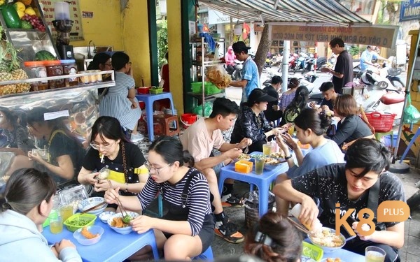 Giấc mơ thấy bán hàng đắt khách là điềm báo về vận may tích cực đến với bạn