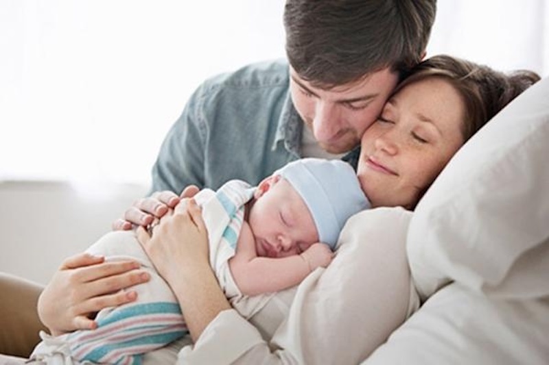 Giải mã giấc mơ thấy sinh đẻ: Điềm báo gì? Đánh số mấy trúng?
